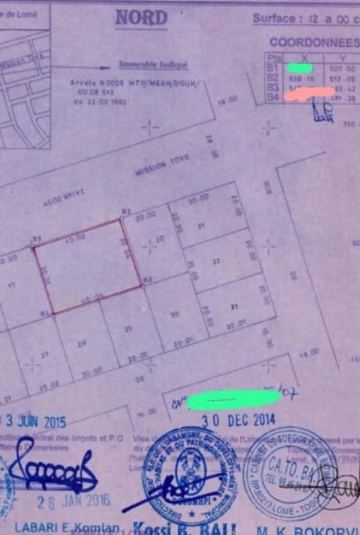 2 lots collés cloturés avec plan visé